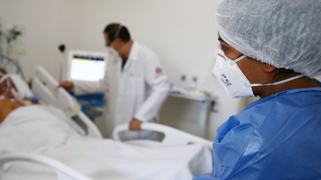 Covid-19: Em meio ao aumento de casos, tempo de internação cai em SP