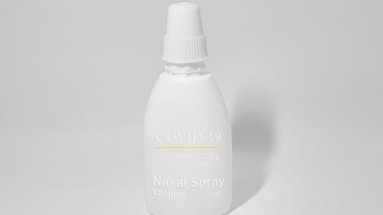 Vacina em spray contra Covid-19 seria ‘muito interessante’, diz médico