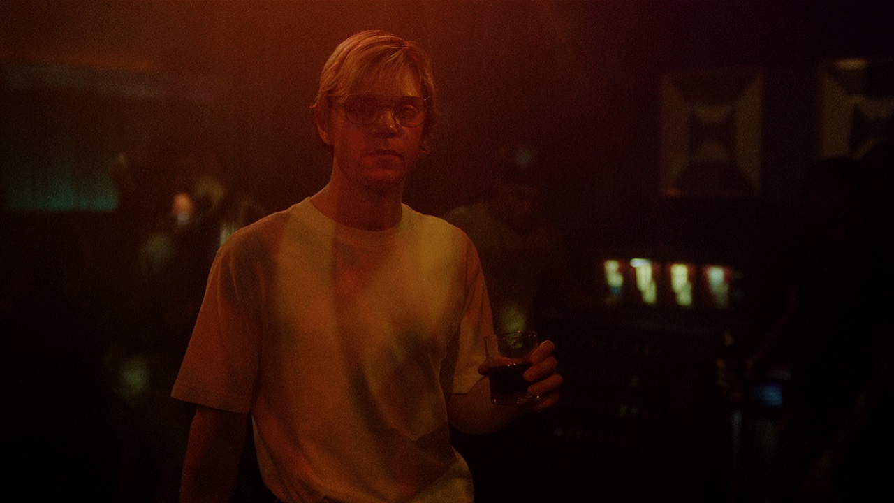 Dahmer está em evidência, mas precisamos mesmo é falar de Evan Peters