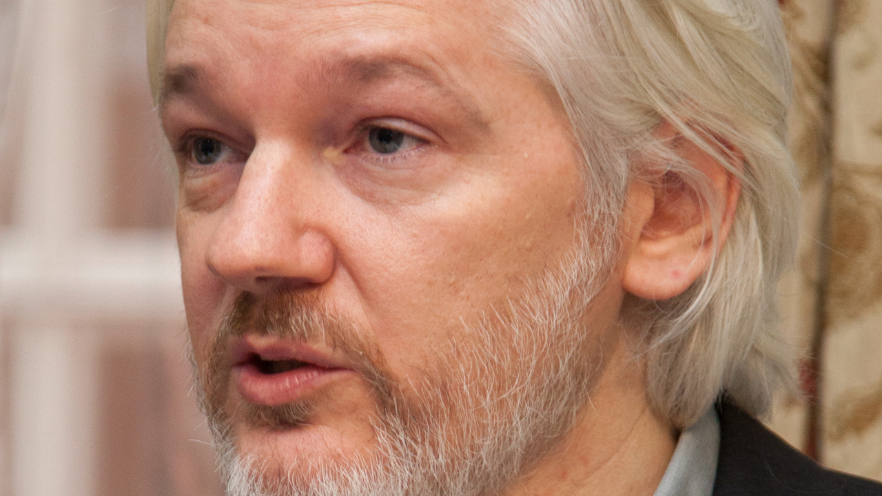 Defesa de Julian Assange tenta impedir a extradição do jornalista aos EUA