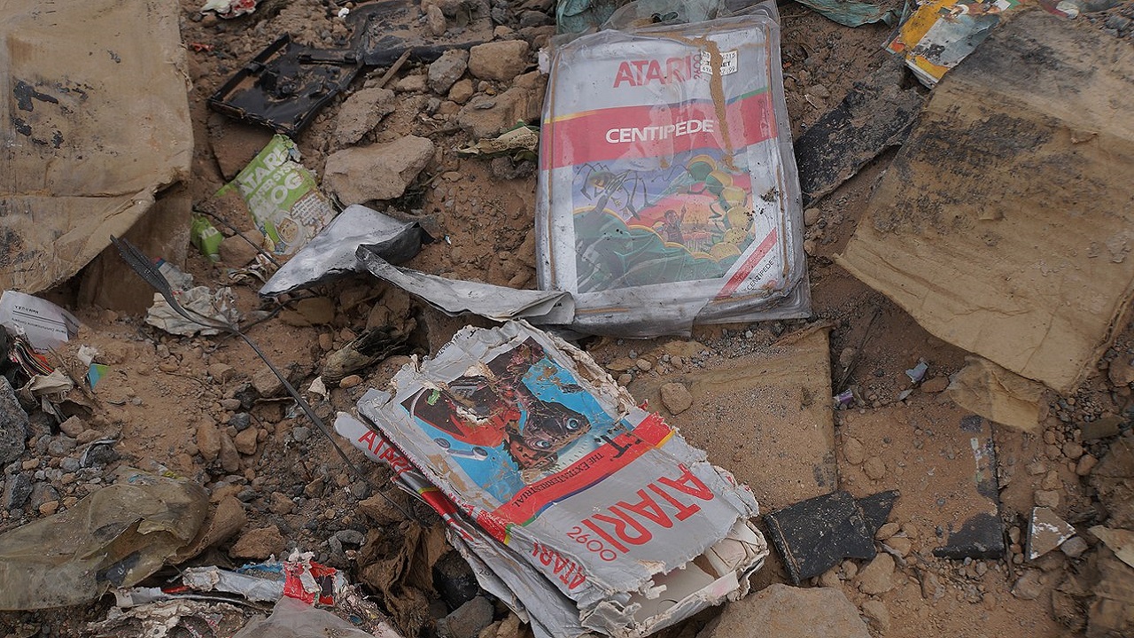 Sucesso no cinema, ‘E.T. O Extraterrestre’ quase faliu a Atari e acabou despejado em aterro
