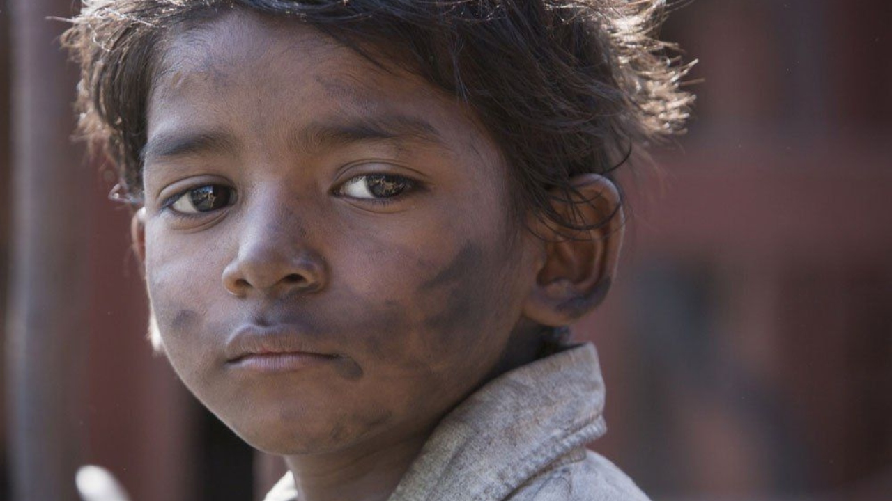 Saroo, o menino perdido que encontrou sua família pelo Google Earth após 25 anos