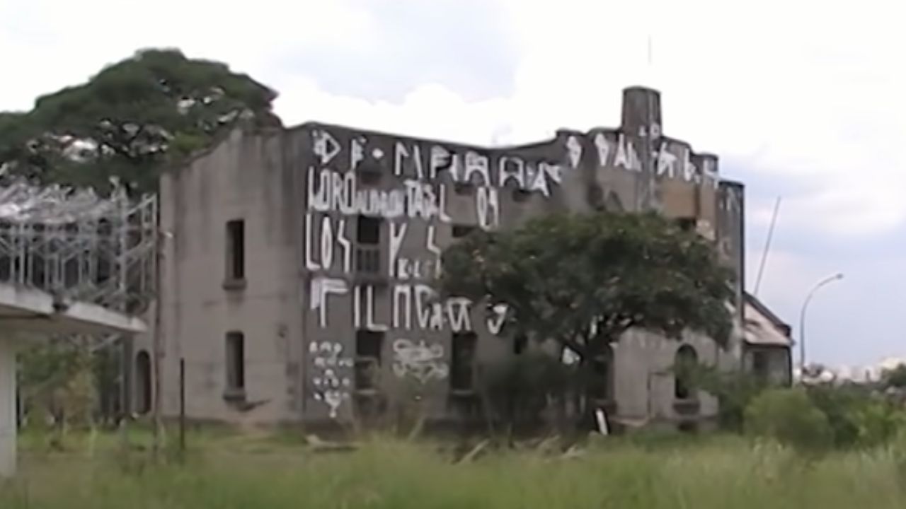 O casarão abandonado do Anastácio, cujo terreno já pertenceu à Marquesa de Santos