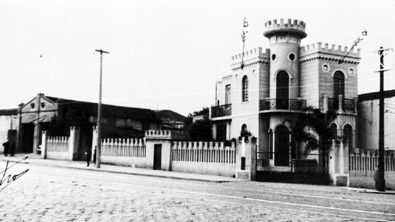 Marco paulistano: O que aconteceu com o Castelinho da Rua Apa?