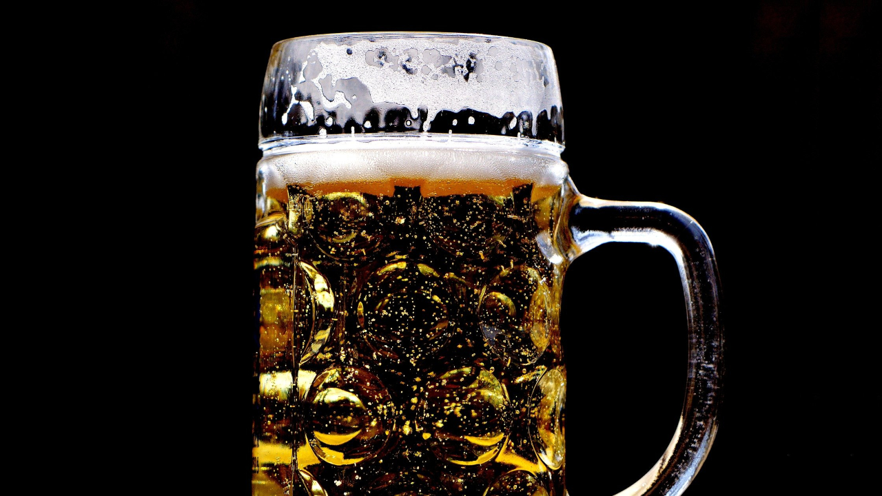 As ruas de Londres já foram tomadas por uma letal tsunami de cerveja