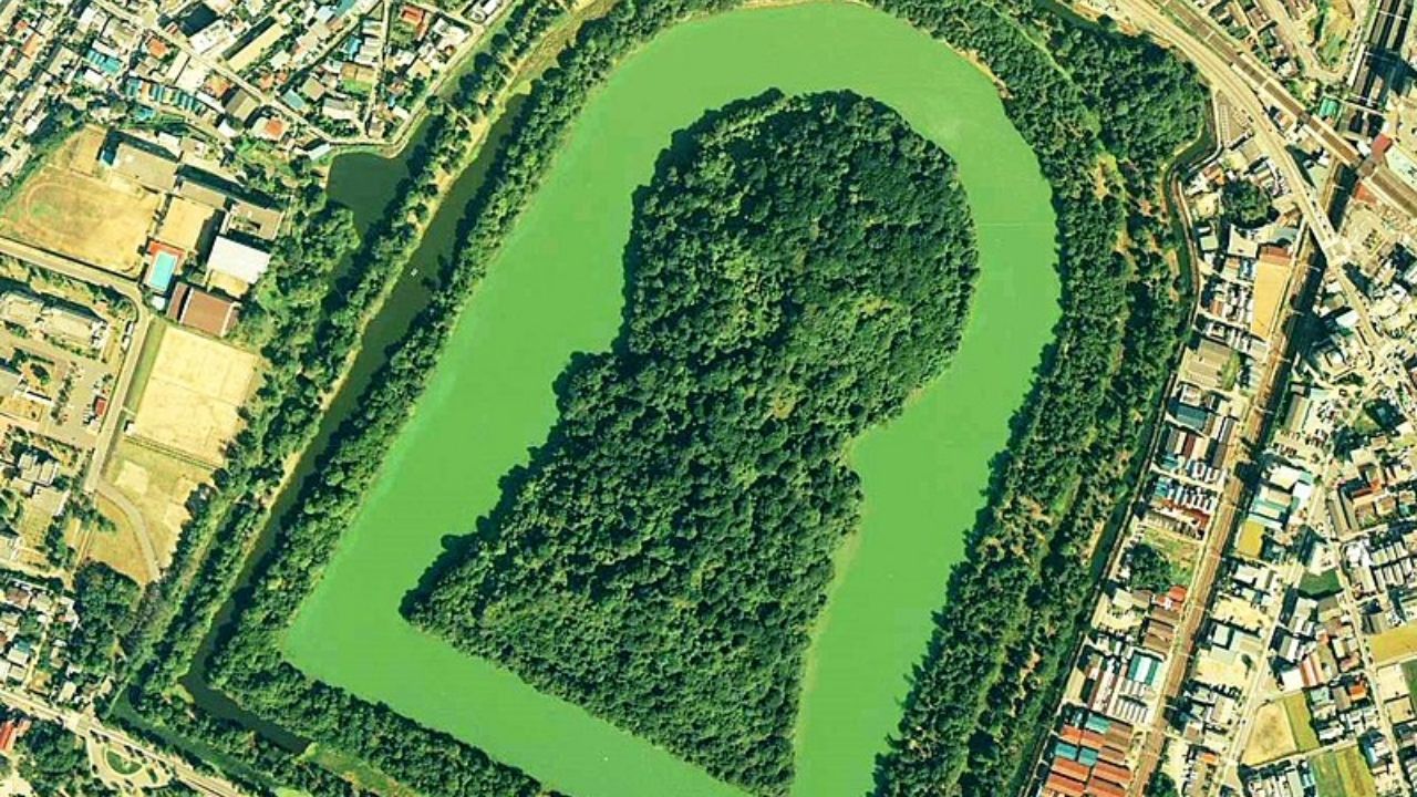 Daisen Kofun, a mais misteriosa tumba do Japão