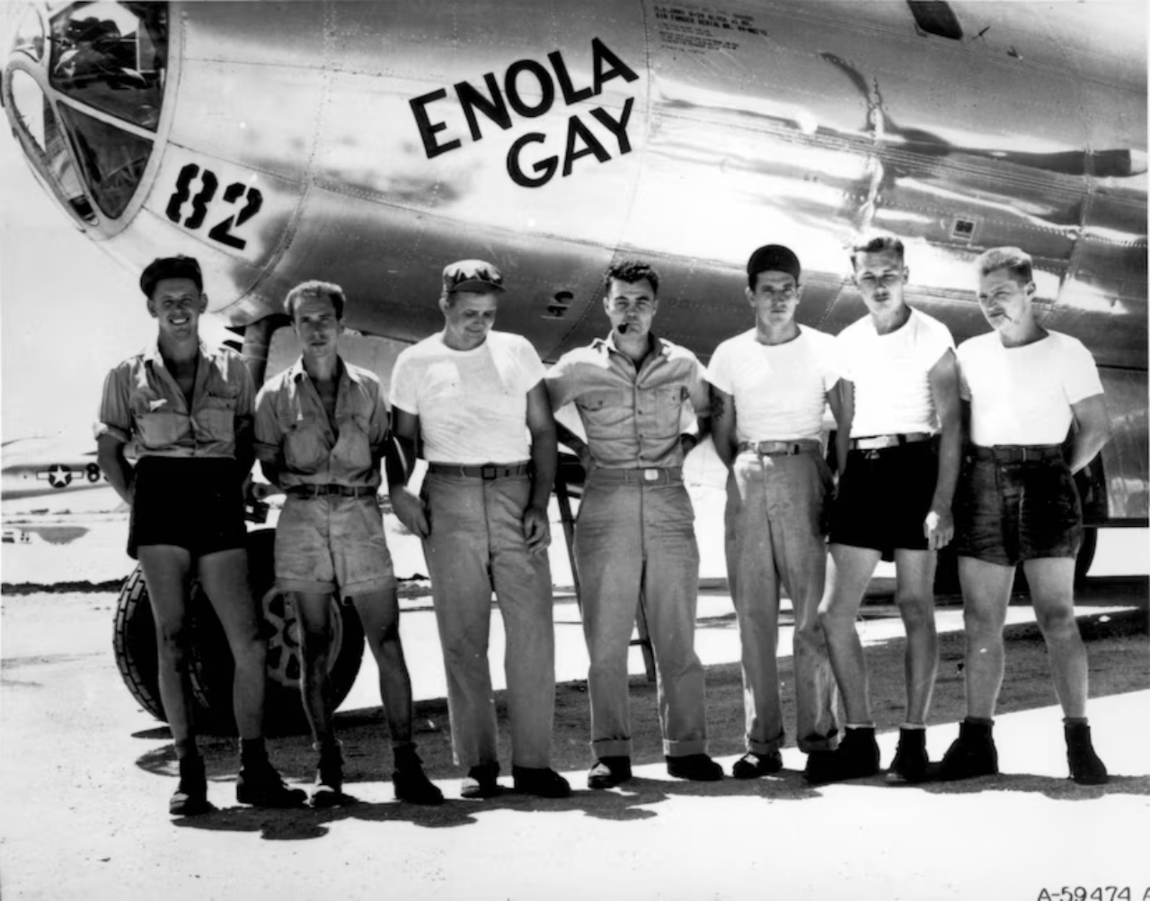 A tripula&ccedil;&atilde;o do Enola Gay