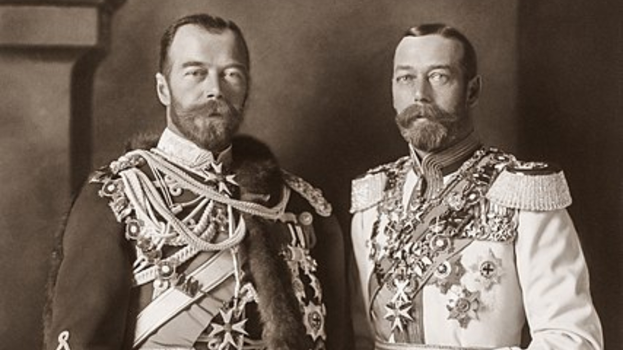 Assim como em ‘The Crown’, o rei George V não ajudou os Romanov?