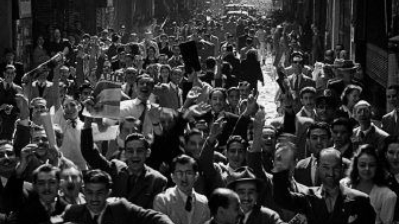 Durante a Segunda Guerra, brasileiras que queriam se vestir bem precisaram se reinventar