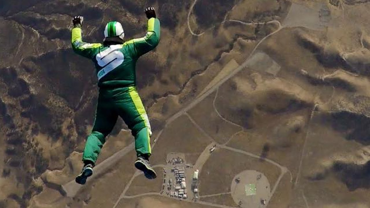 Luke Aikins, o homem que pulou de um avião sem paraquedas