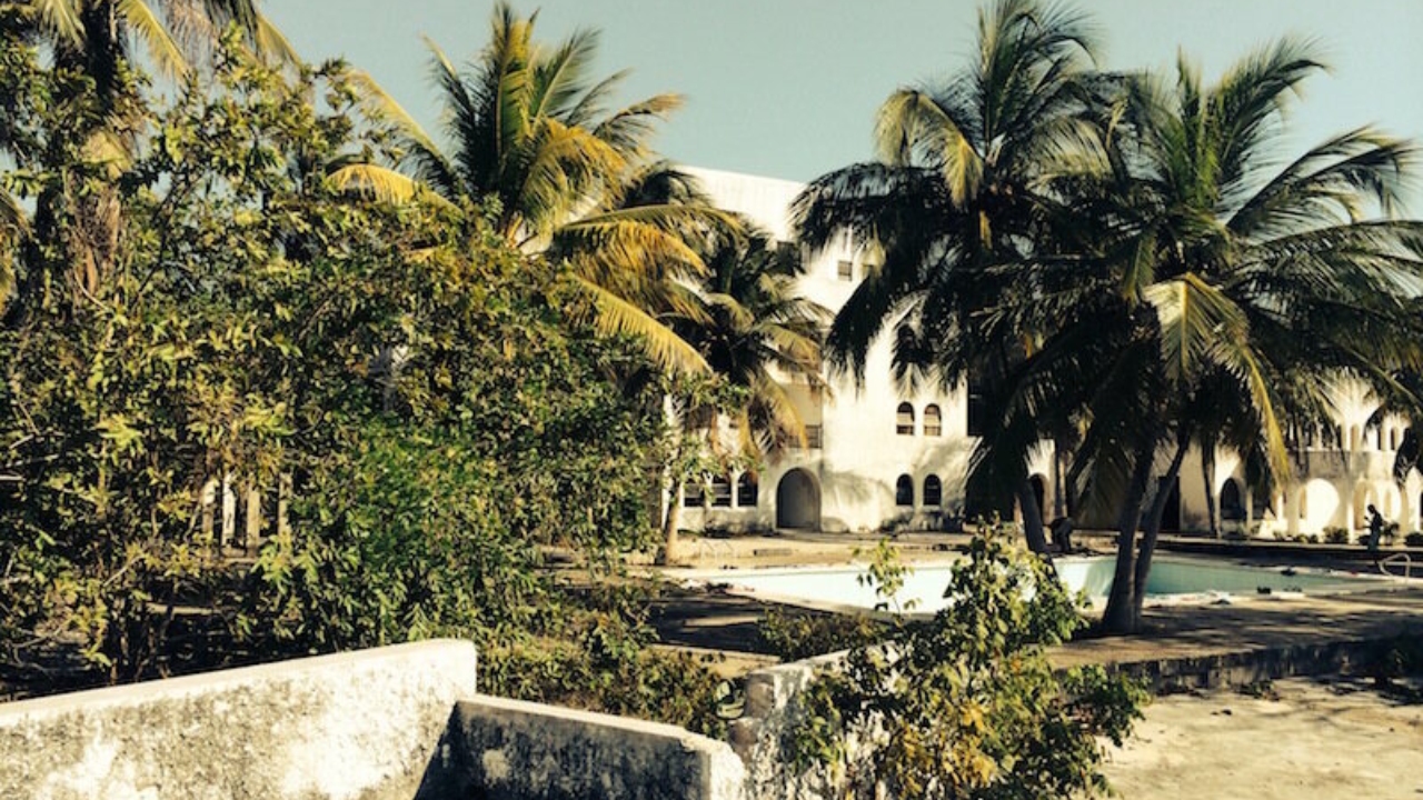 Um paraíso escondido: a enorme mansão abandonada de Escobar