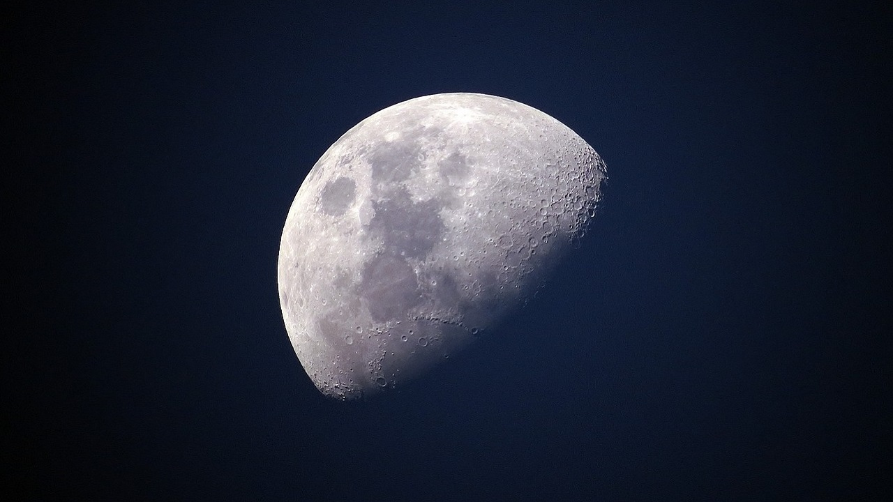 Há 184 anos, primeira imagem da Lua era capturada