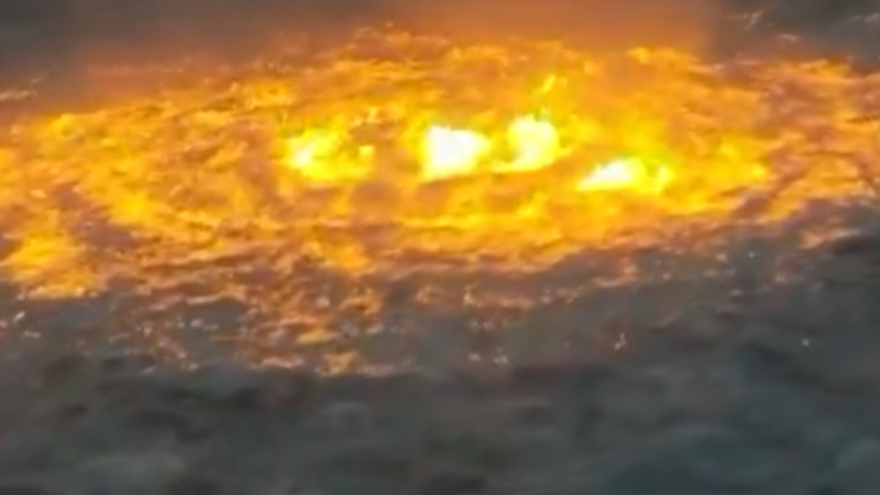 Vídeo: No México, incêndio gera ‘olho de fogo’ no oceano