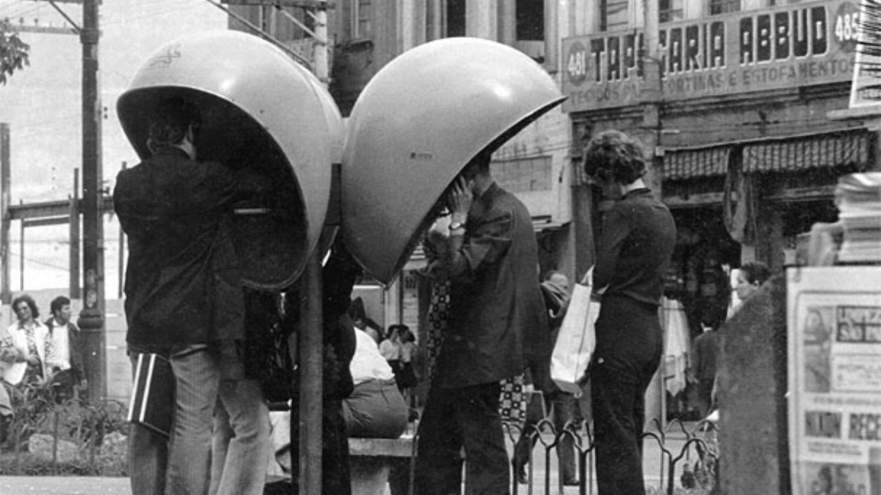 Telefones públicos aprimorados: Há 50 anos, era criado o orelhão