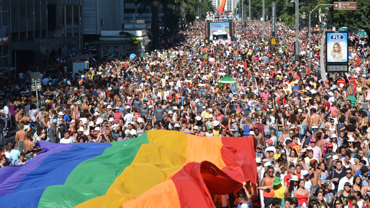 Para não errar: Entenda a diferença entre drag queen, travesti, transgênero e transexual