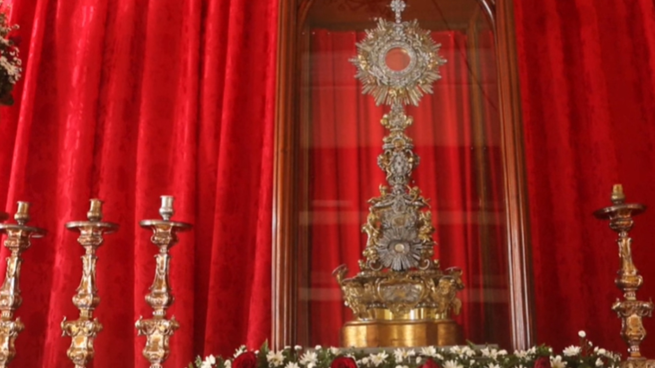 Raras peças de ouro da arte sacra são encontradas em basílica da Nicarágua