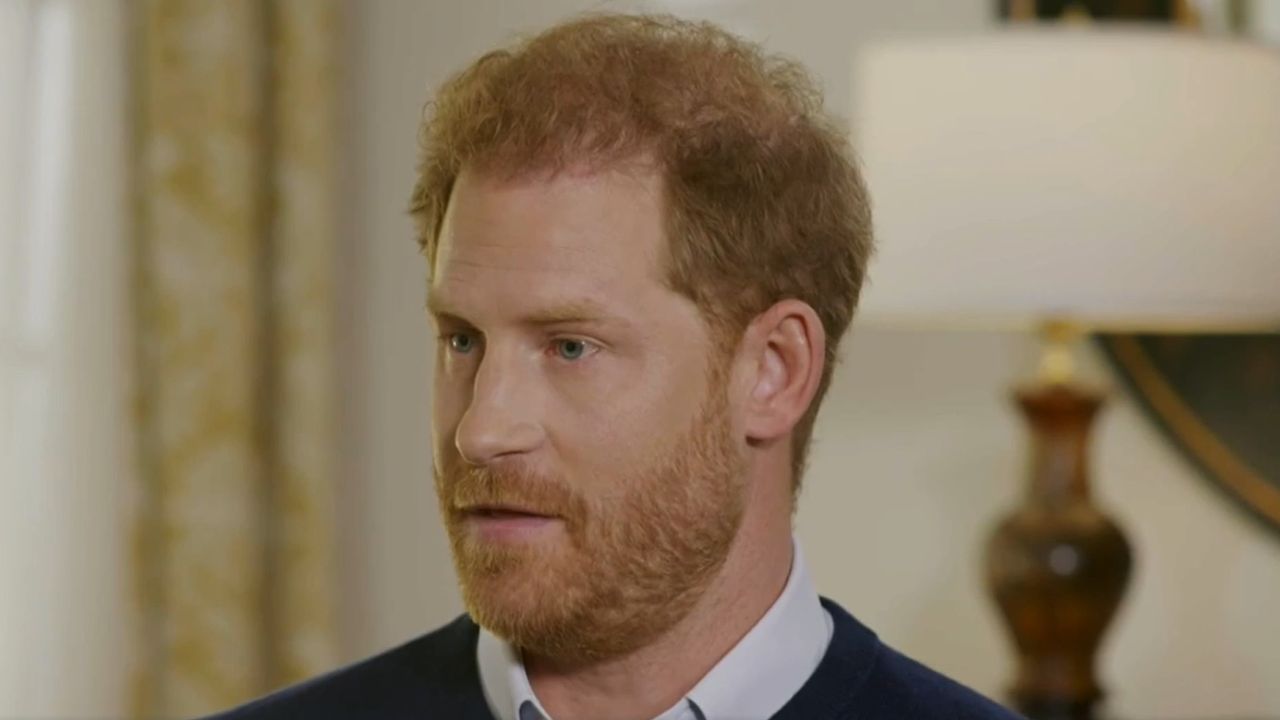 Príncipe Harry dá entrevista reveladora: ‘Gostaria de ter meu pai e meu irmão de volta’