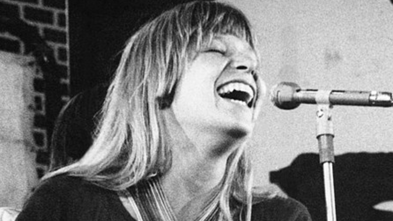 Rita Lee: Ícone do rock brasileiro, cantora foi presa grávida na ditadura militar