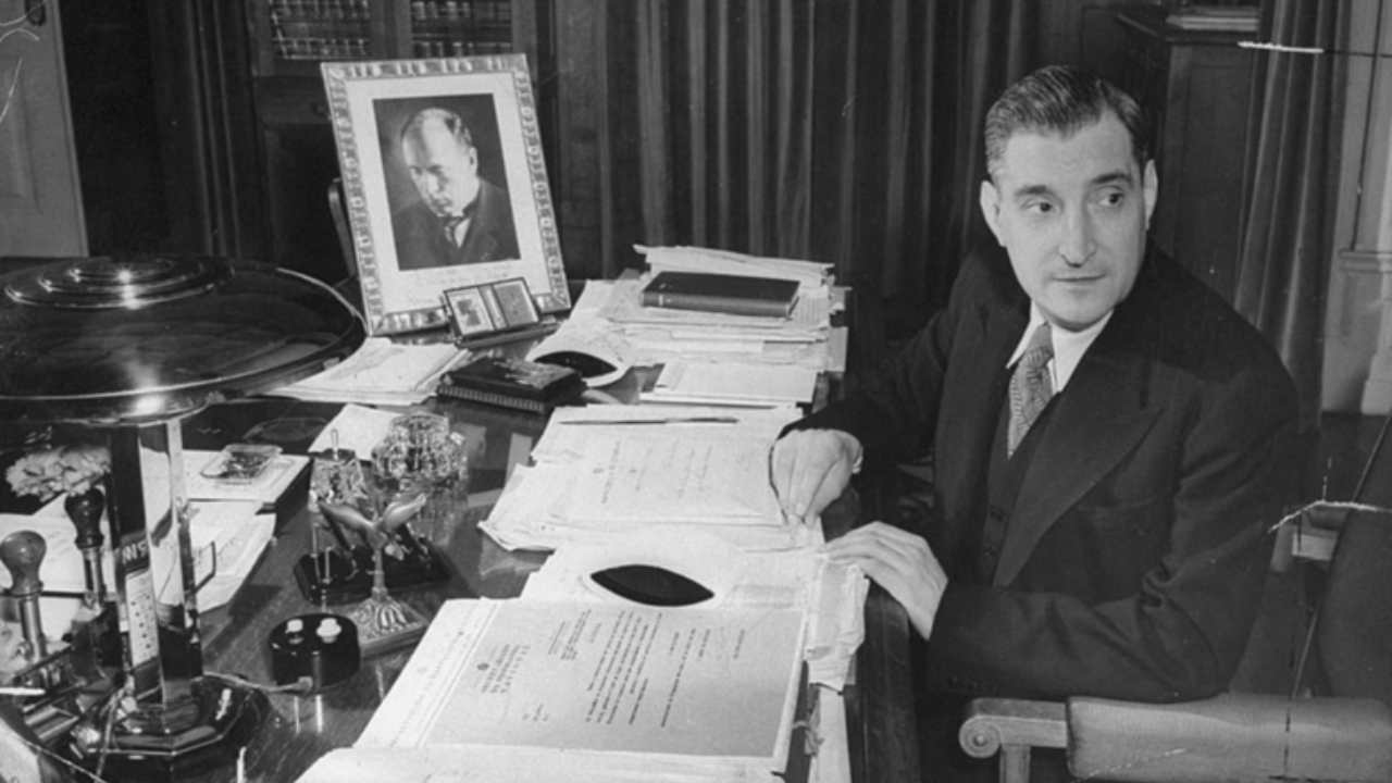 Salazar, o ditador português que morreu acreditando que ainda governava