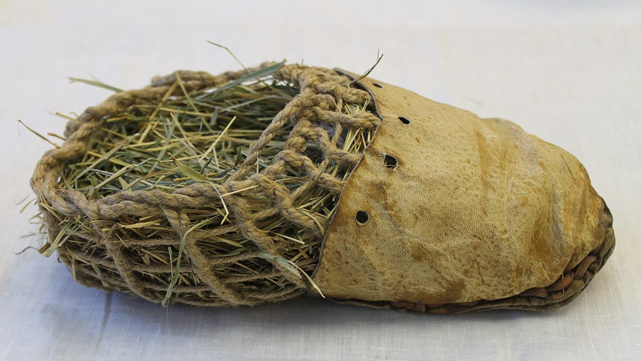 Ötzi e Exército de Terracota: Os sapatos milenares recriados por um especialista