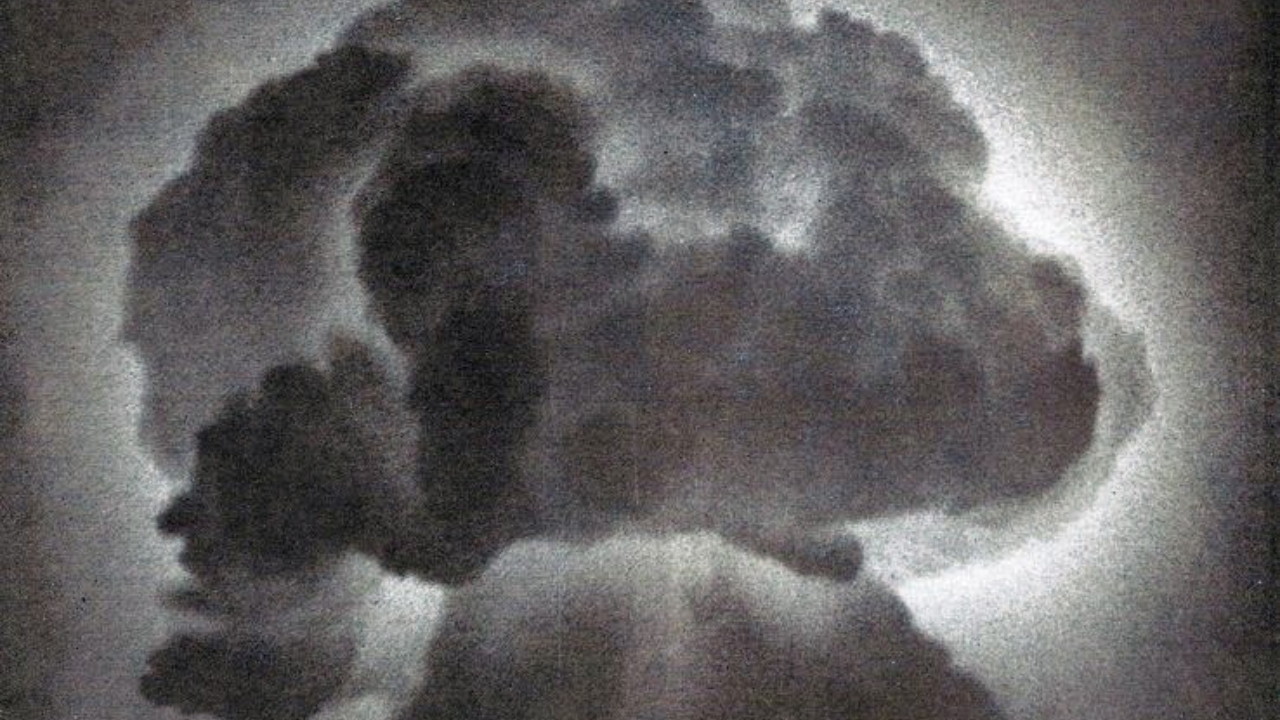 Roedor Azul: O primeiro artefato nuclear detonado pela França