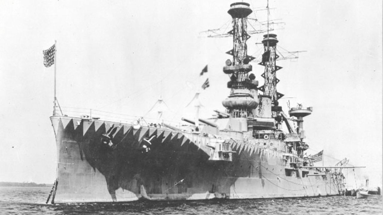 Ataque a Pearl Harbor: A bebê recém-nascida cujas cinzas afundaram com o navio