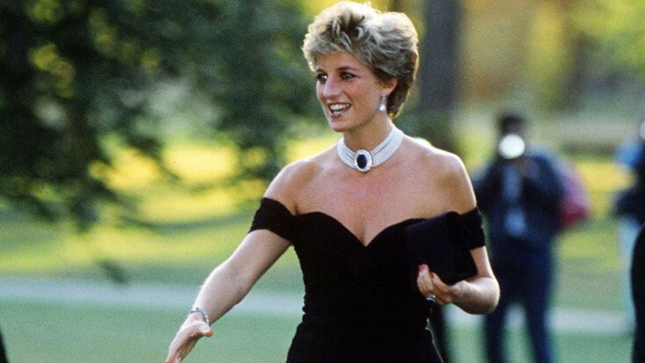 Harry e William encomendam nova estátua da princesa Diana