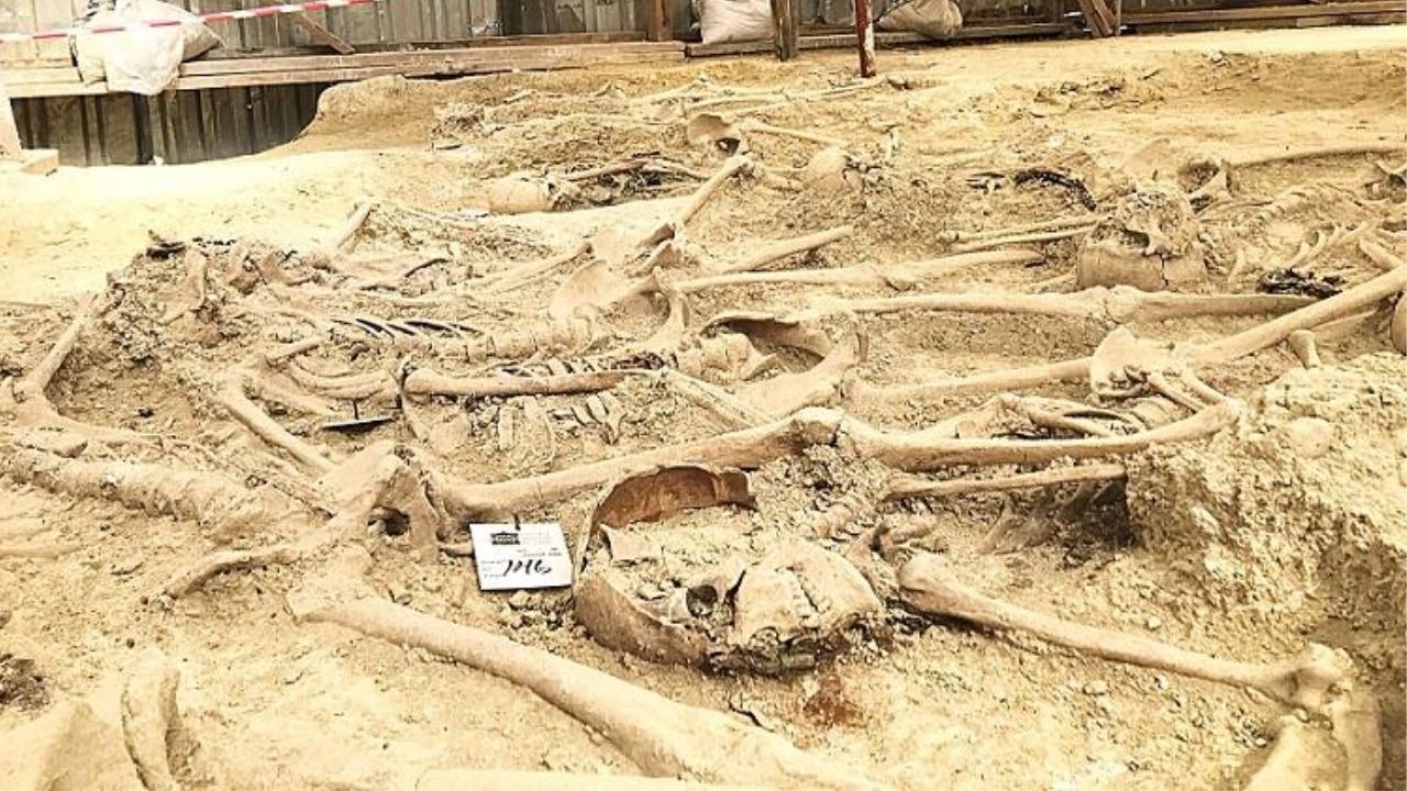 Tumba com esqueletos de 30 soldados otomanos é encontrada em Istambul