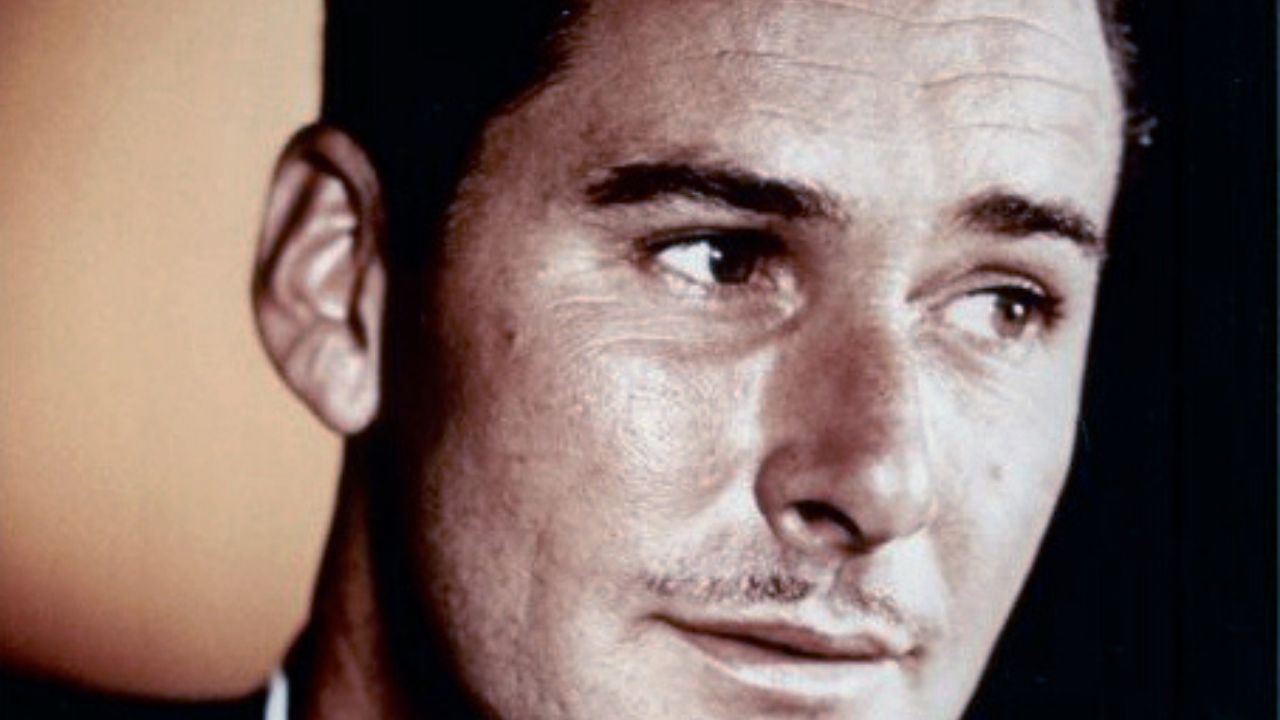 A vida íntima de Errol Flynn: o galã de Hollywood que foi consumido por escândalos sexuais e drogas