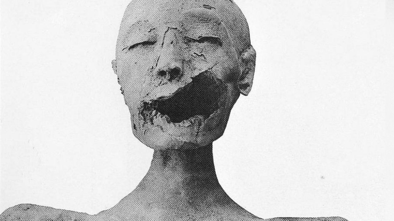 A impressionante múmia da Dama Jovem, a possível mãe de Tutancâmon