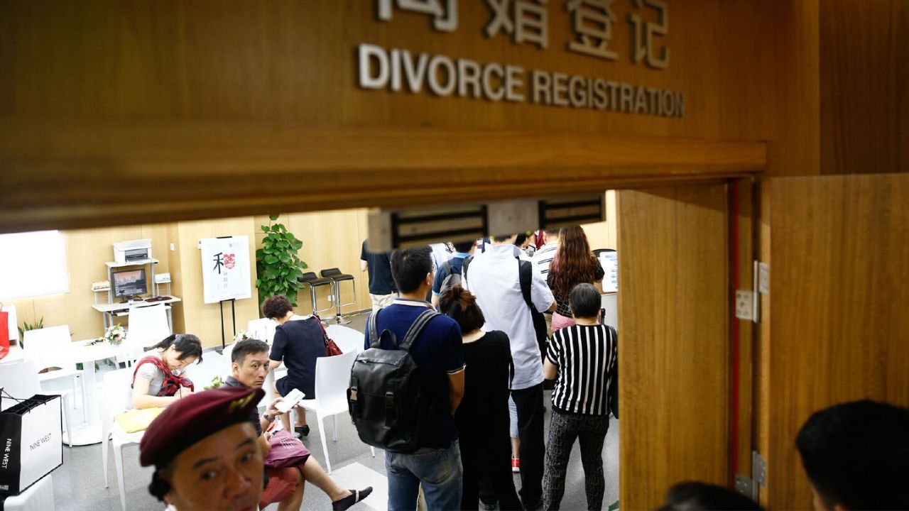 Cidade chinesa registra número recorde de divórcios, após isolamento causado por coronavírus