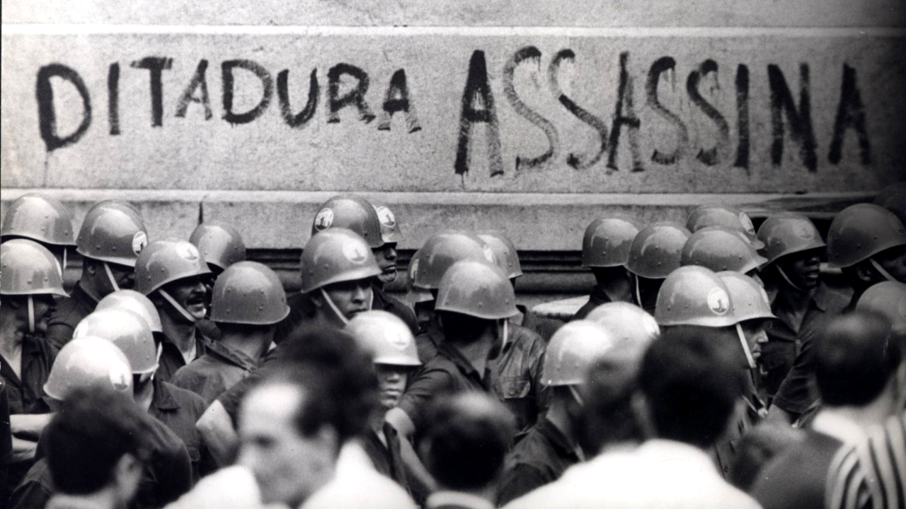 Negacionismo histórico: Por quê estamos negando os fatos?