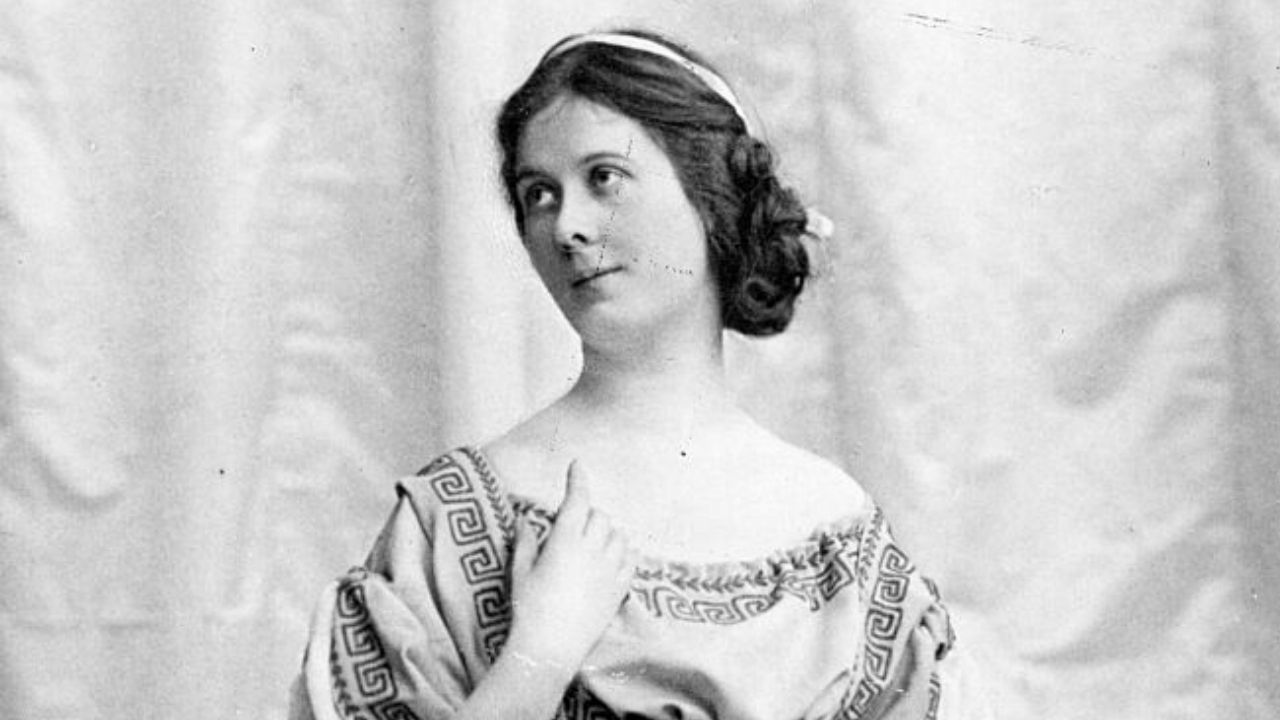 Isadora Duncan, a grande dançarina que morreu por causa de seu cachecol