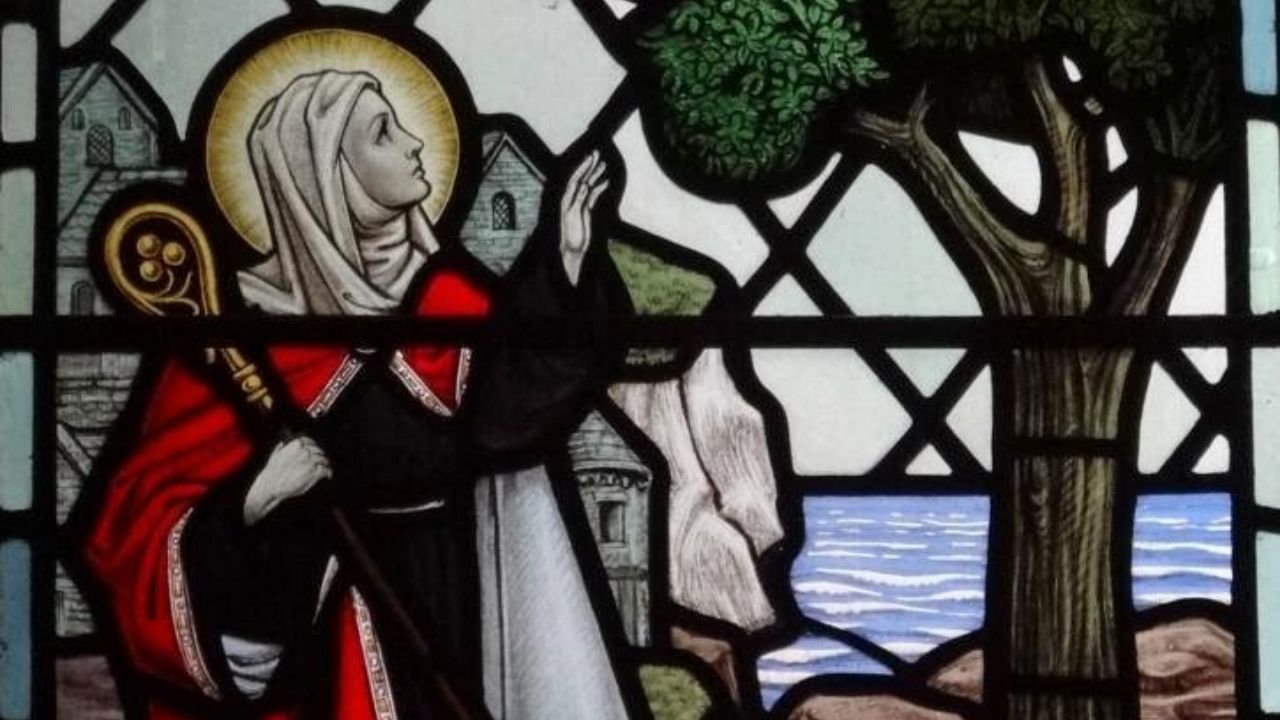 Ossos de princesa medieval são encontrados em parede de igreja na Inglaterra
