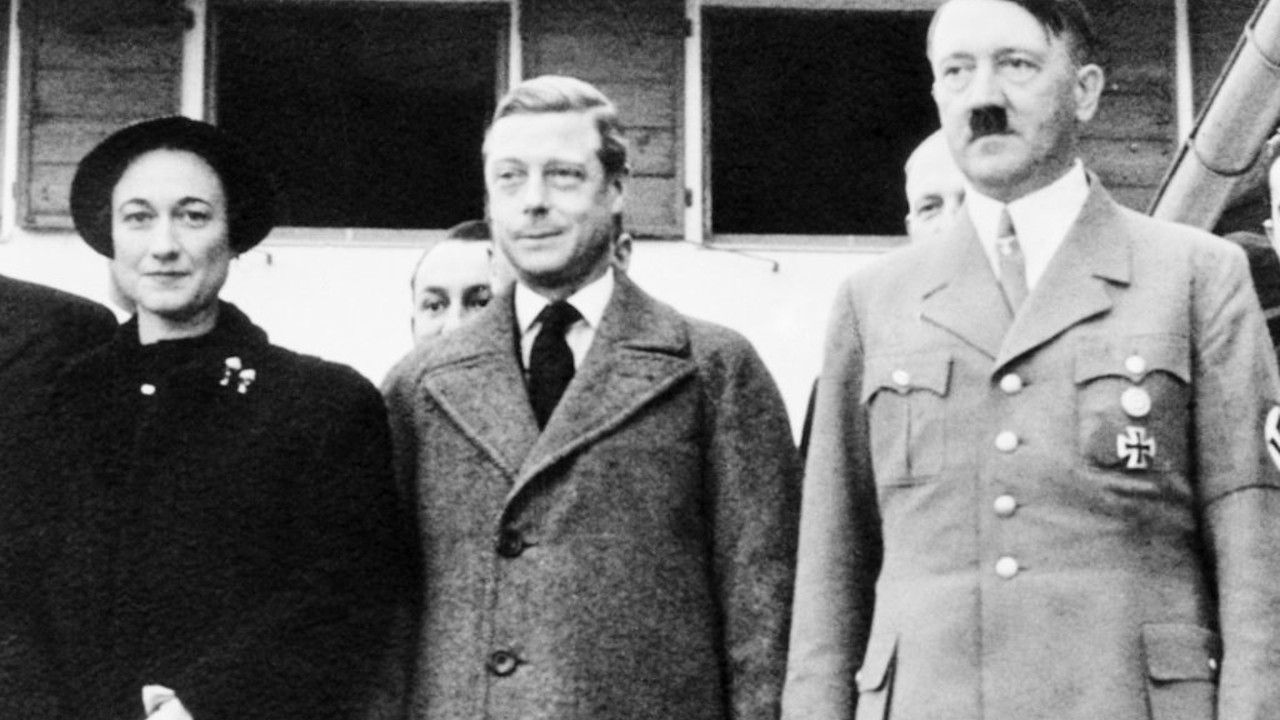 A insólita ligação entre o rei Edward VIII, tio de Elizabeth, e o nazismo