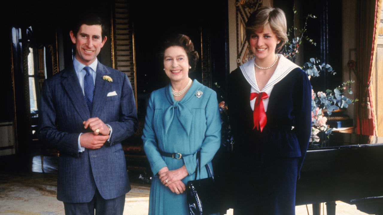 A única coisa que o príncipe Charles teria aprendido com os pais, segundo Diana