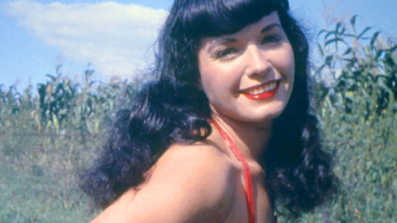 Há 100 anos, nascia Bettie Page, a rainha das Pin-ups