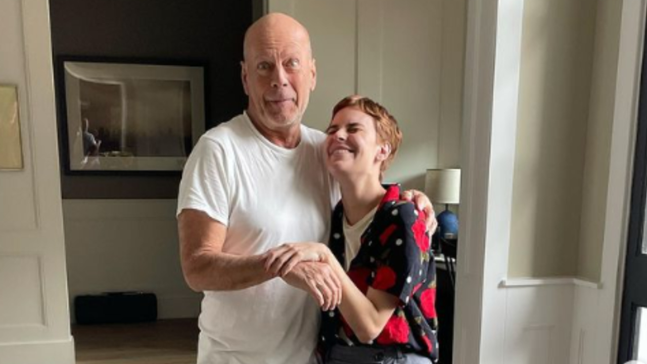 ‘Eu vejo o amor quando estou com ele’, diz filha de Bruce Willis sobre a condição do pai