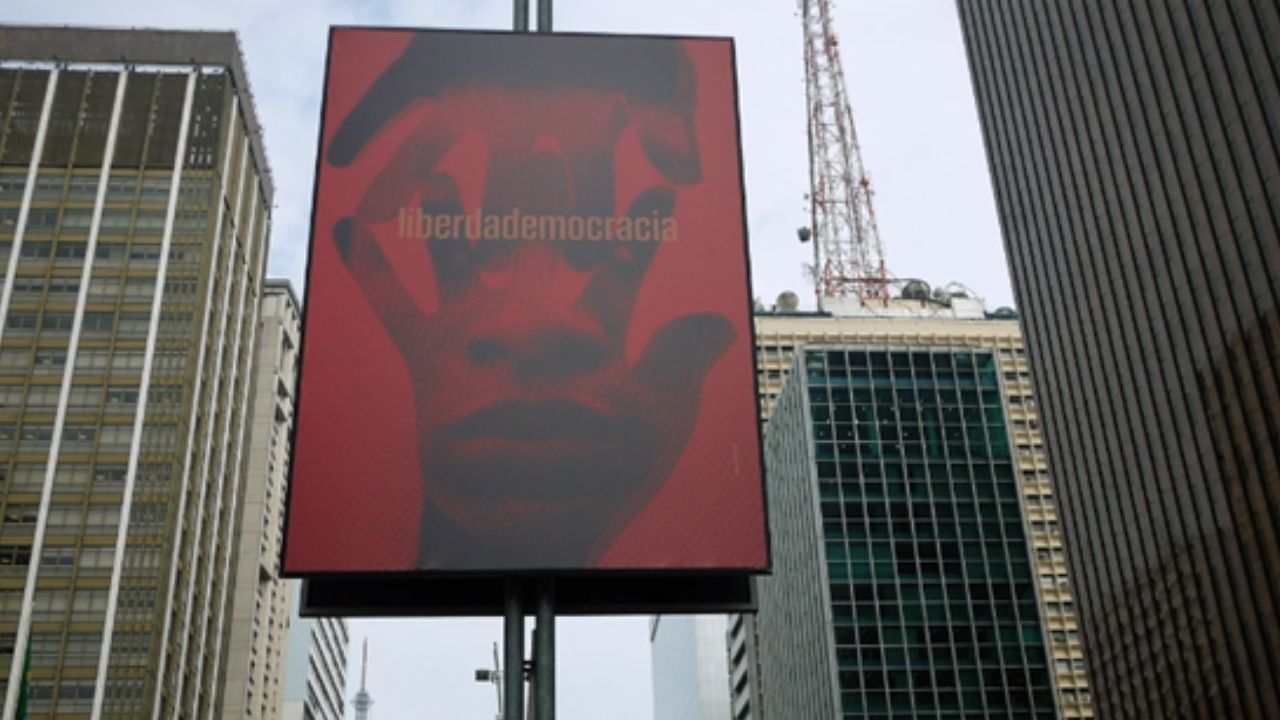 Exposição na Paulista ganha vídeo que leva espectador pelas peças exibidas
