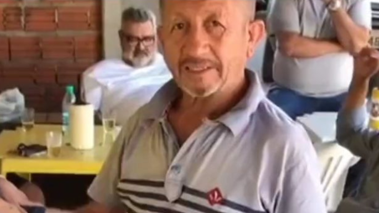 Dono de bar é velado ao som de Roberto Carlos e Raul Seixas