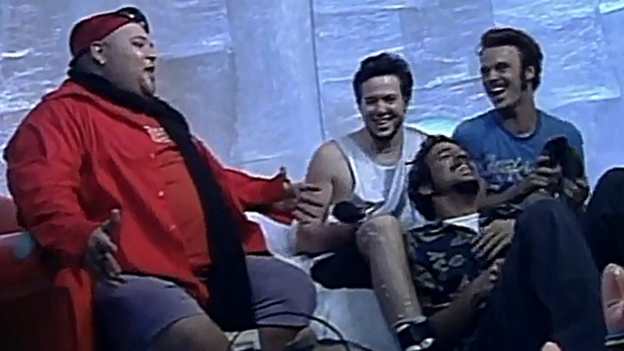 Na base da peixada: O dia que João Gordo expulsou Los Hermanos do programa ao vivo