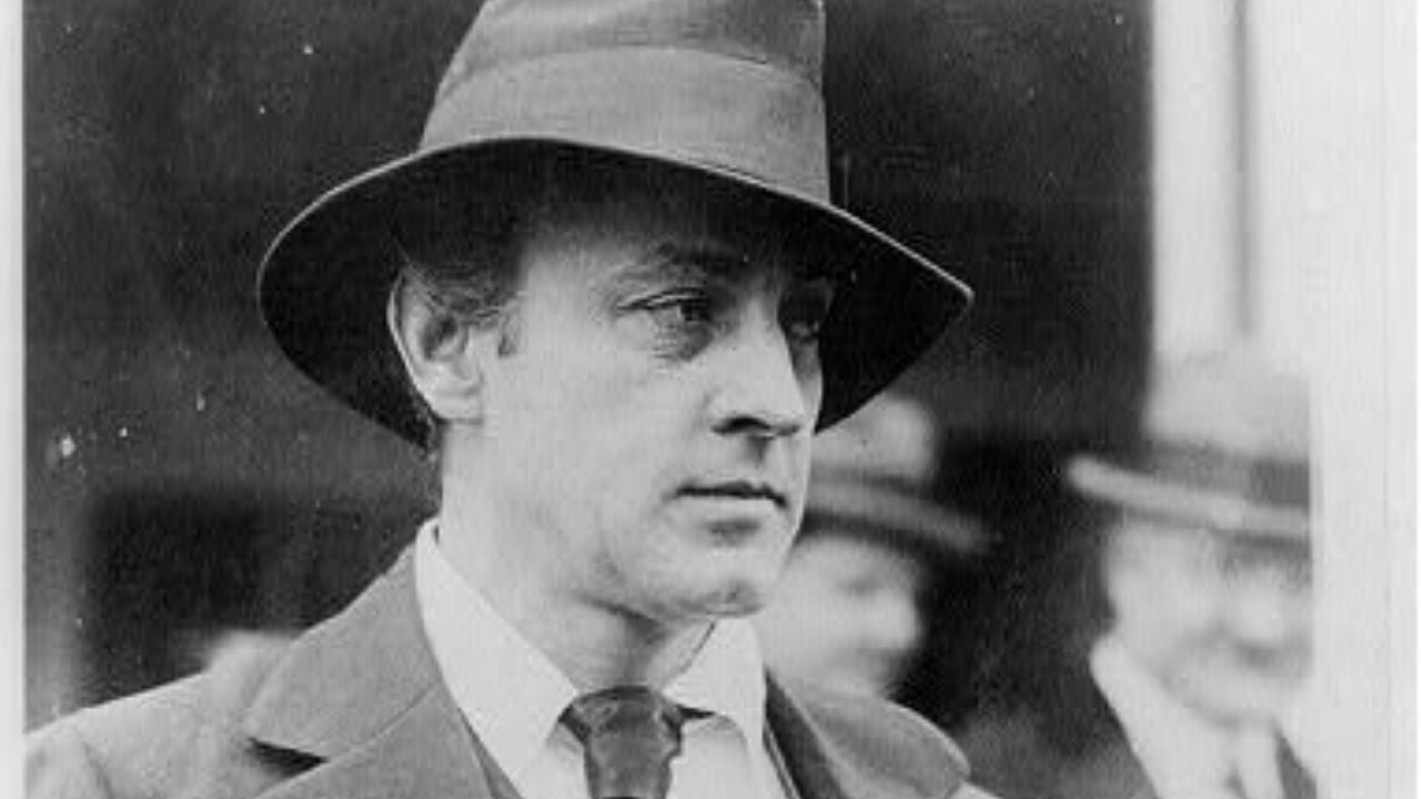 Quando o cadáver de John Barrymore foi levado para uma festa