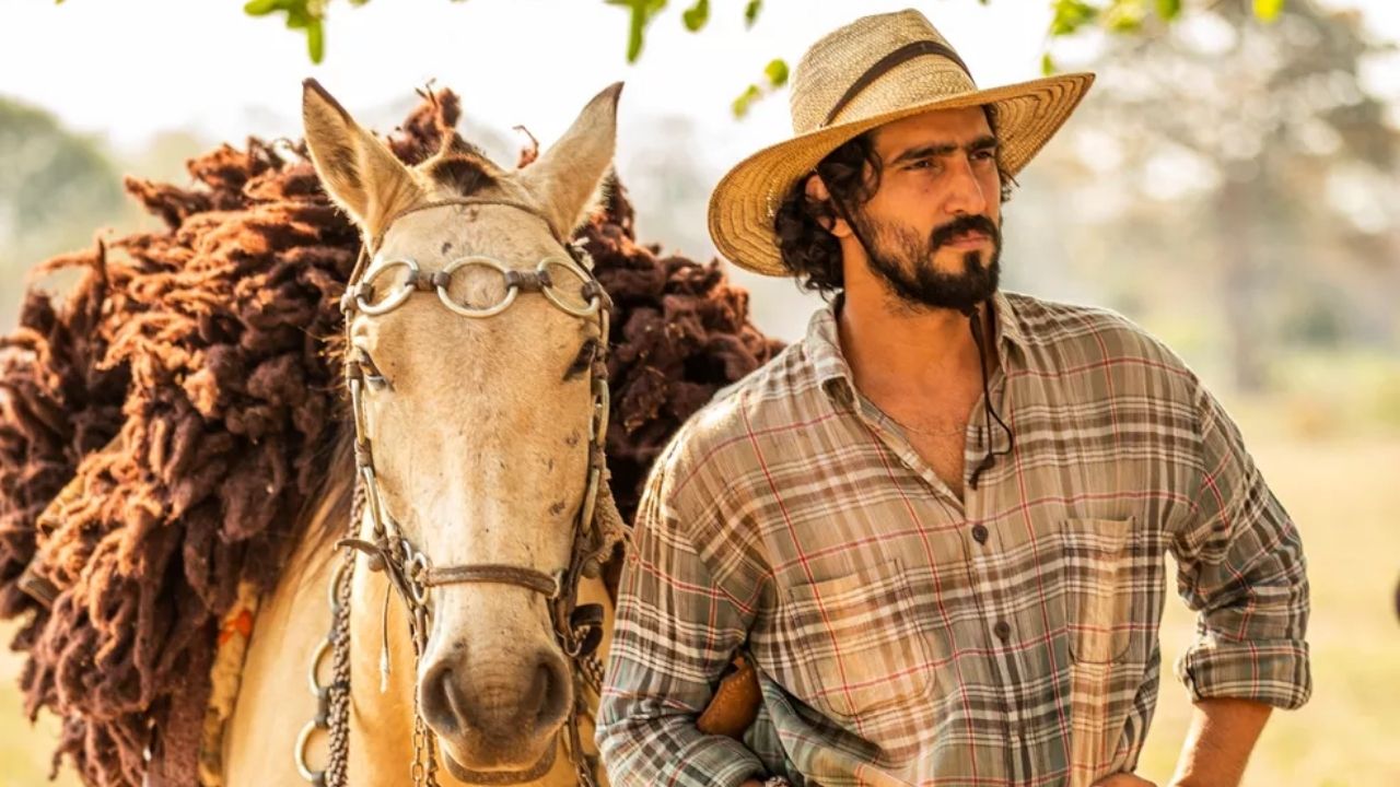 Renato Góes revela truque para gravar cena com jacaré em ‘Pantanal’
