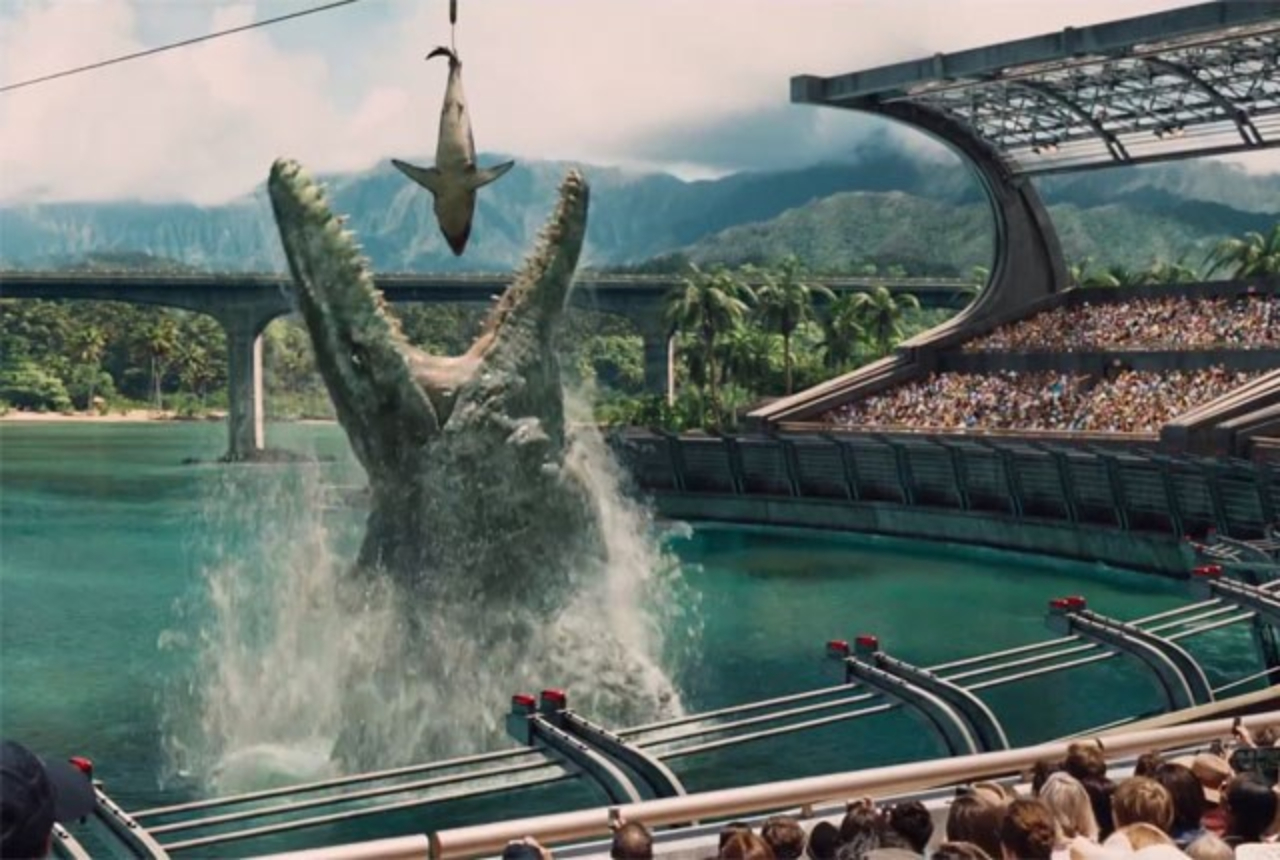 Cena em que &eacute; poss&iacute;vel ver apresenta&ccedil;&atilde;o do mosassauro em 'Jurassic World' (2015)