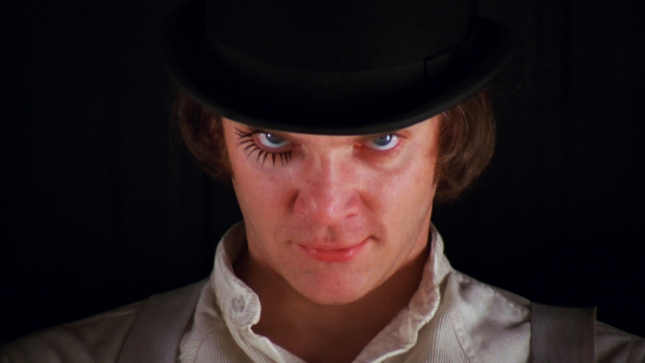 Malcolm McDowell, de ‘Laranja Mecânica’, classifica as gravações do longa de Kubrick como ‘tortura’