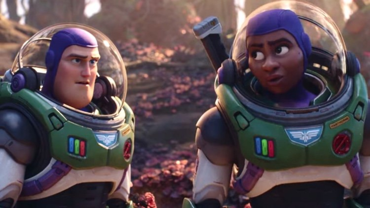 Beijo lésbico faz filme do ‘Buzz Lightyear’ ser banido no Oriente Médio