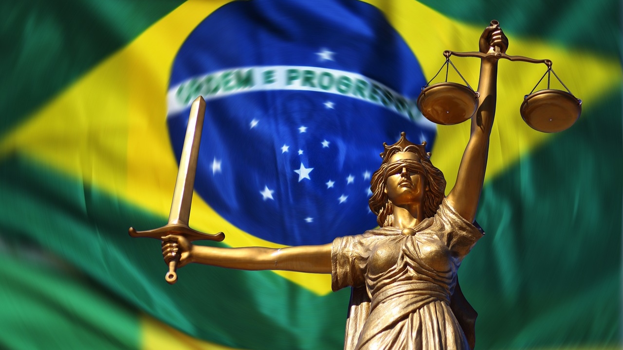 ‘Vamos devolver o poder ao povo’ incentiva a revisão constitucional