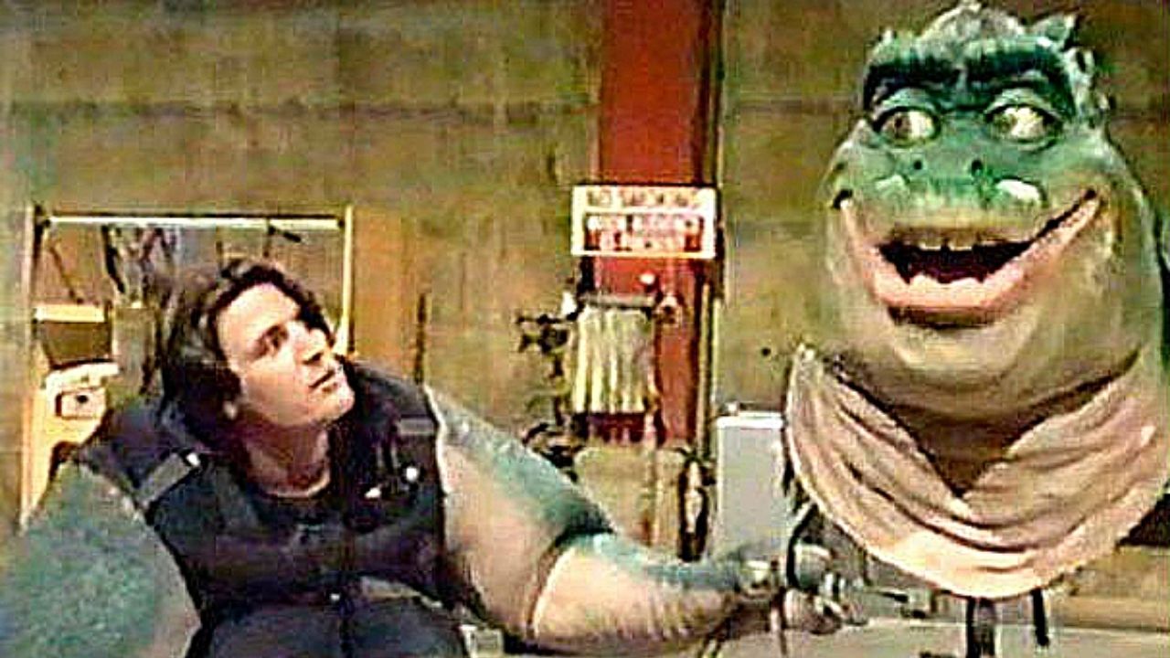 O incrível mecanismo por trás das roupas dos personagens de ‘Família Dinossauros’
