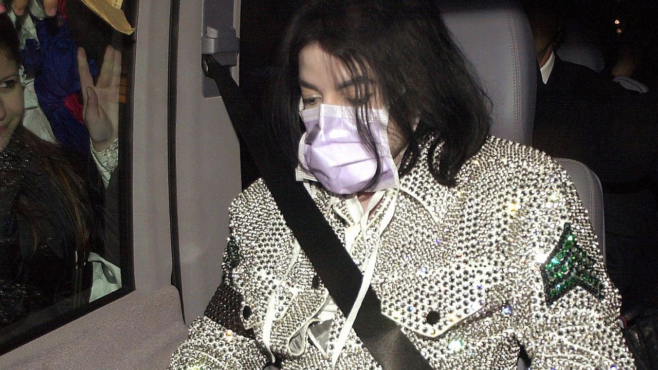 Afinal Por Que Michael Jackson Sempre Usava M scaras Faciais afinal-por-que-michael-jackson-sempre-usava-m-scaras-faciais