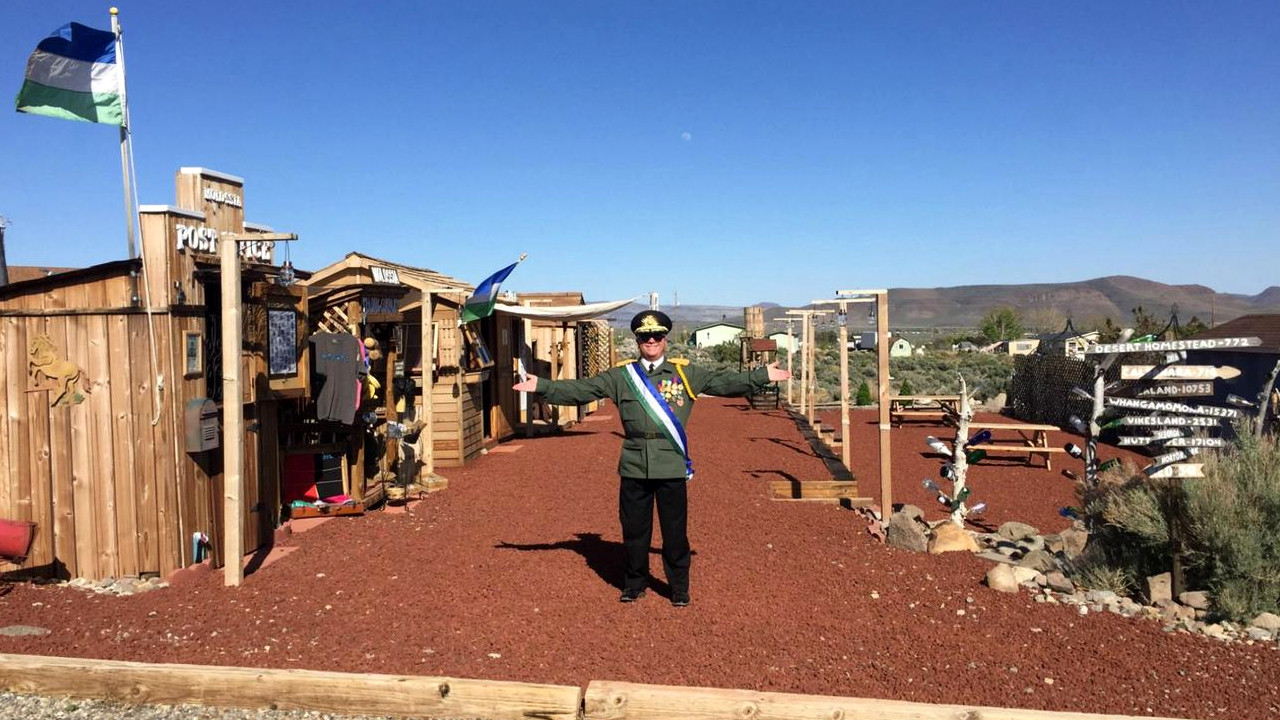 Regras específicas e moeda única: conheça Molossia, o país localizado dentro de Nevada
